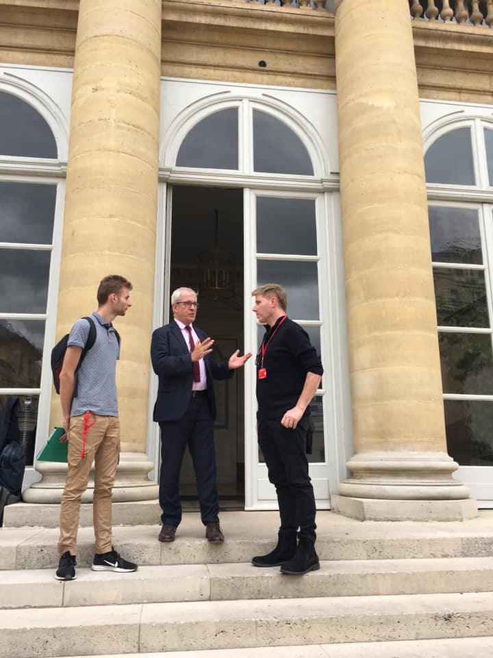 discussion Ubérisation et travailleurs des plateformes